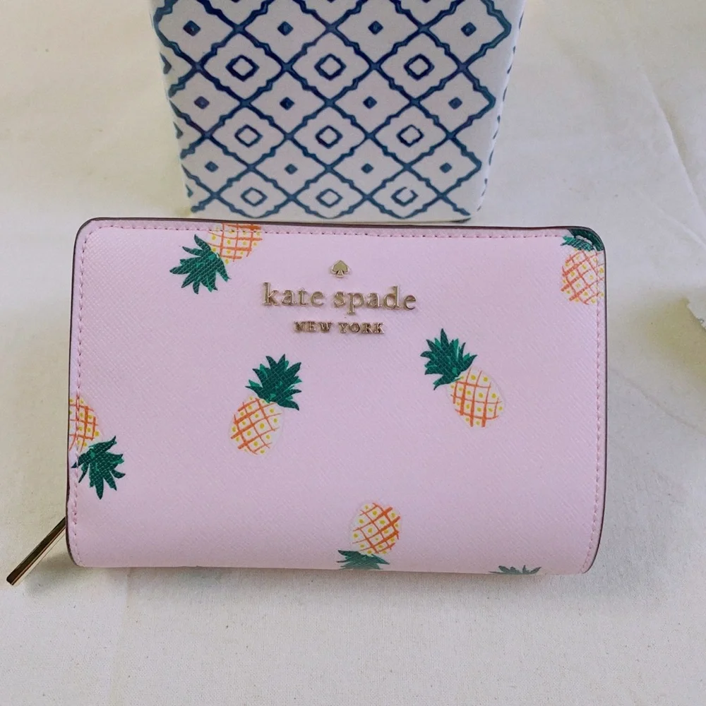 Kate Spade Staci Medium Pineapple Compact Bifold Wallet